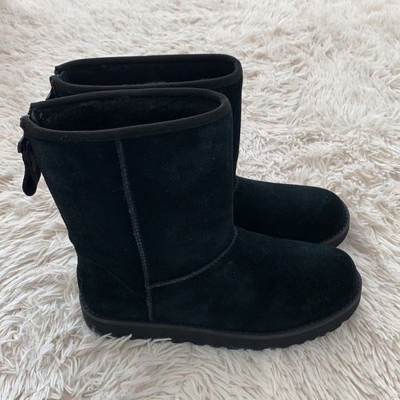 brand new with box authentic ugg classic short logo zip boots In black - Picture 5 of 9